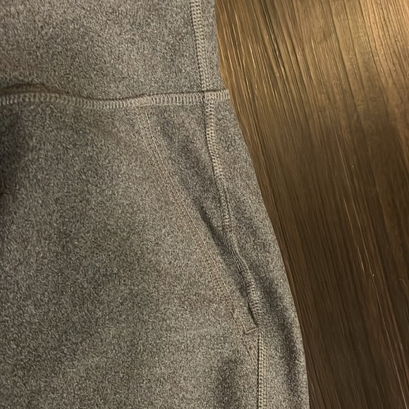 Old Navy high-rise, activewear leggings - Picture 2 of 5